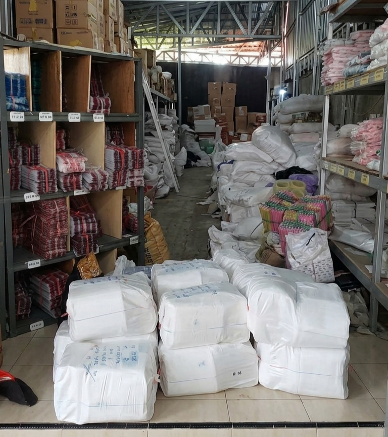 Tentang Pusat Grosir Plastik